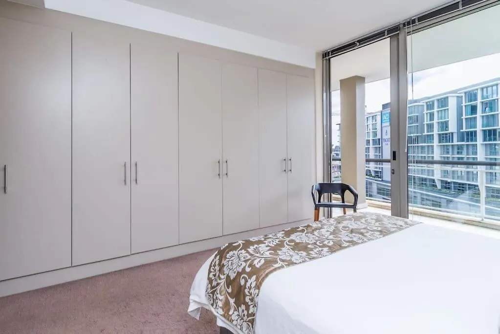 Waterfront Canal, 2 Bedroom Apartment ケープタウン