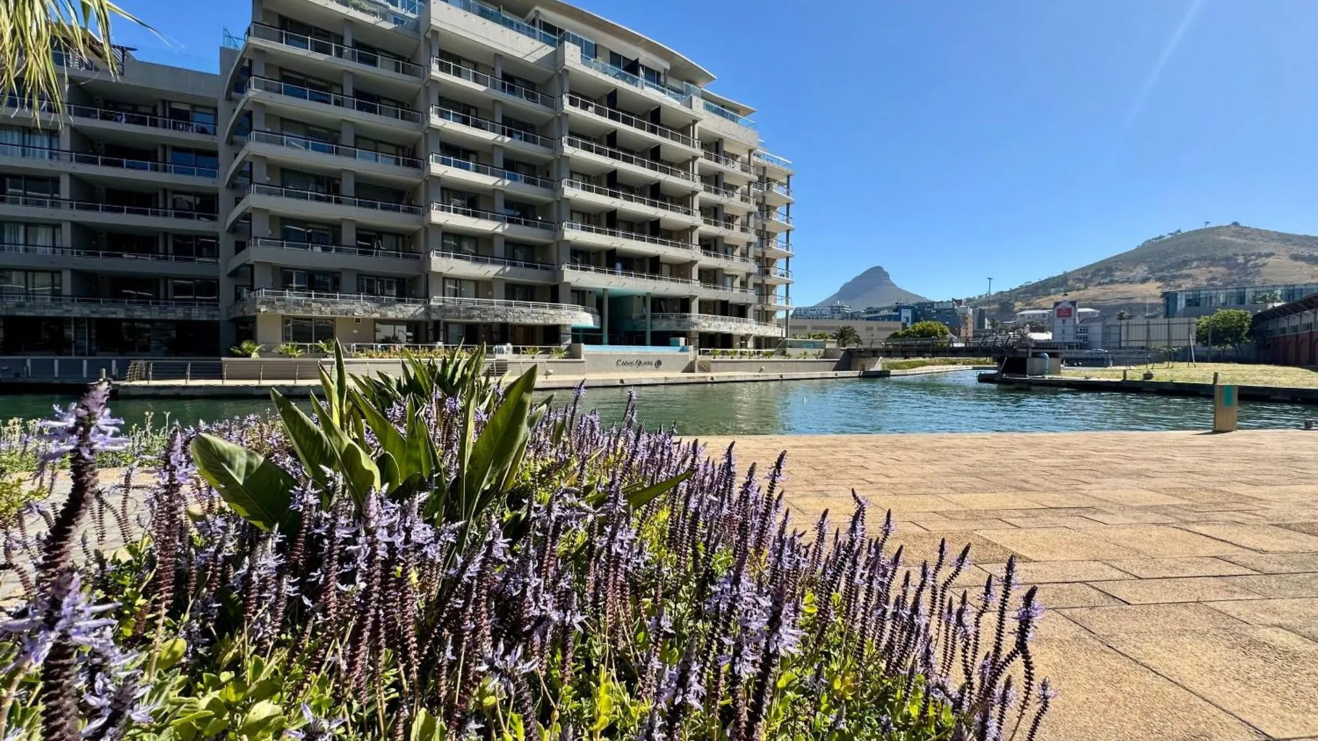 Waterfront Canal, 2 Bedroom Apartment Città del Capo