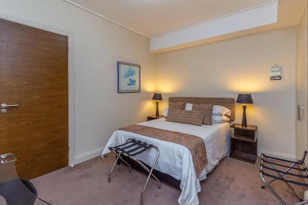 Waterfront Canal, 2 Bedroom Apartment Cape Town South Africa