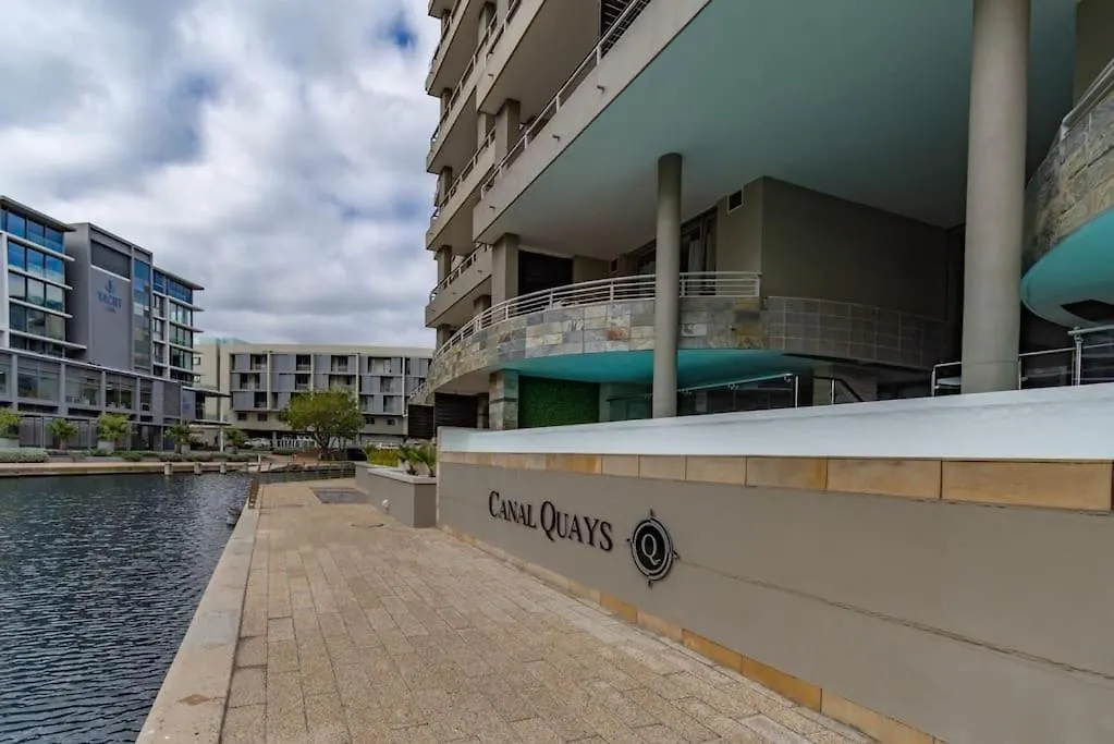 Waterfront Canal, 2 Bedroom Apartment Cape Town